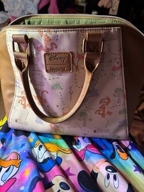 Loungefly tan Winnie the Pooh Satchel with Tan Trim good used condition